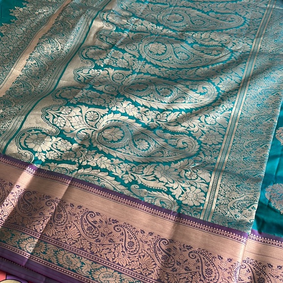 Green and purple saree - Picture 7 of 13